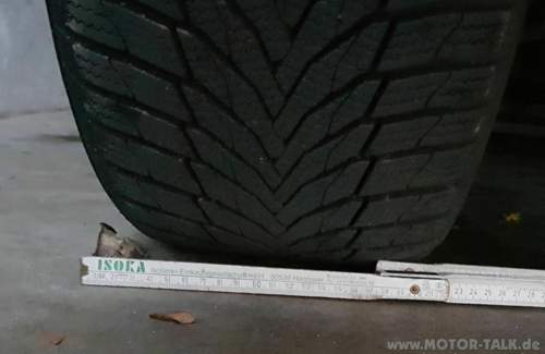 Nexen235/45auf8j18