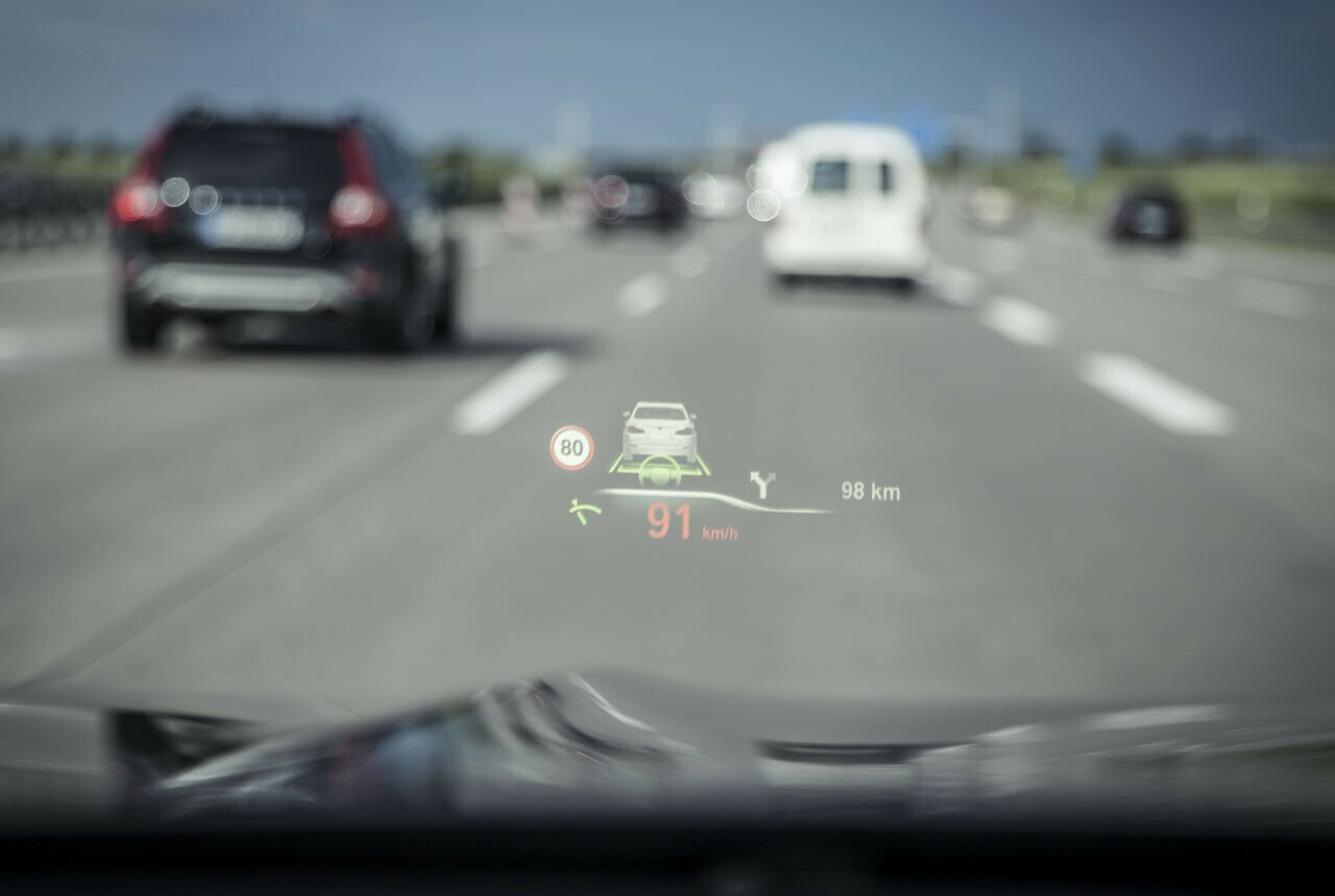 Head-up-Display mit Schildererkennung im BMW 7er