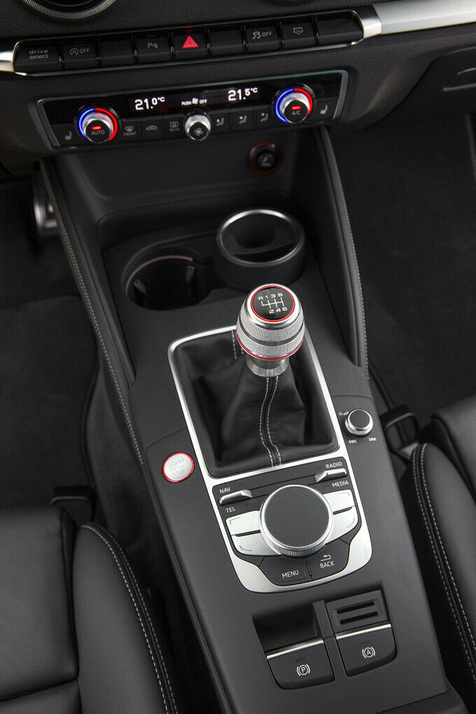 Der Schaltknüppel des Audi S3