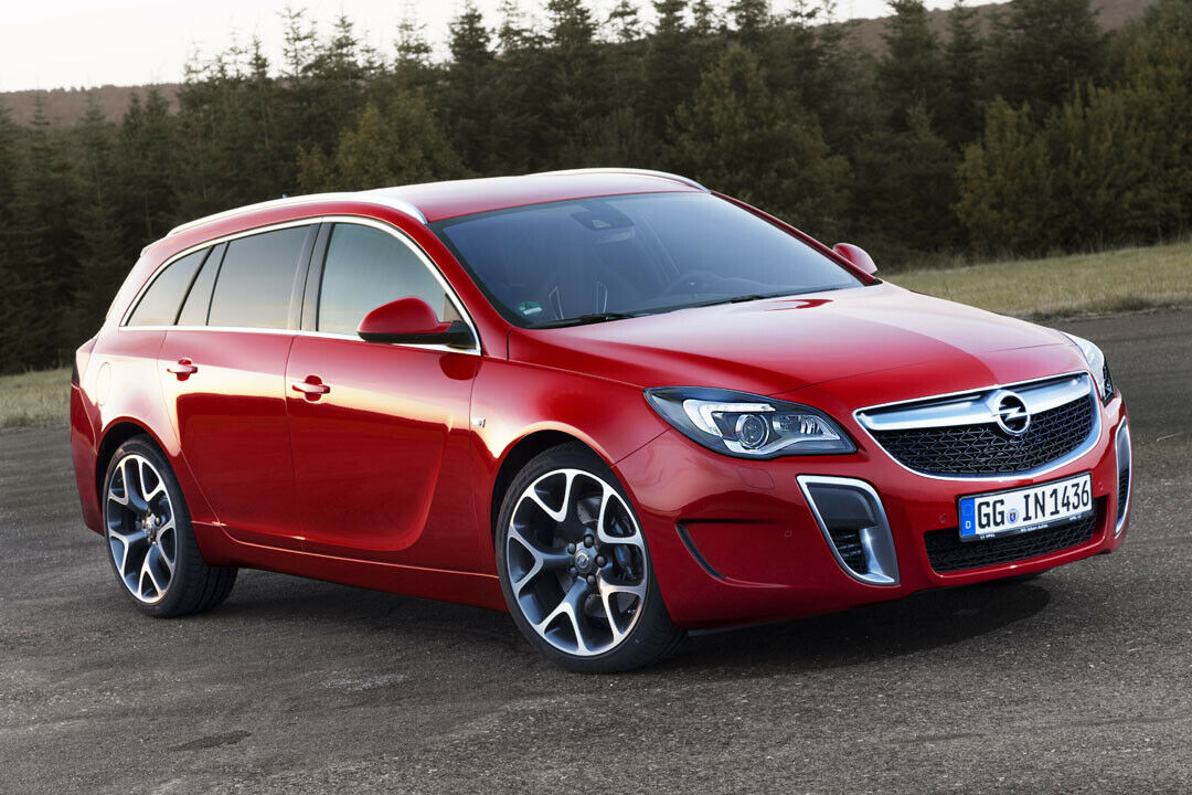 Der überarbeitete Insignia und das OPC-Modell stehen auf der IAA