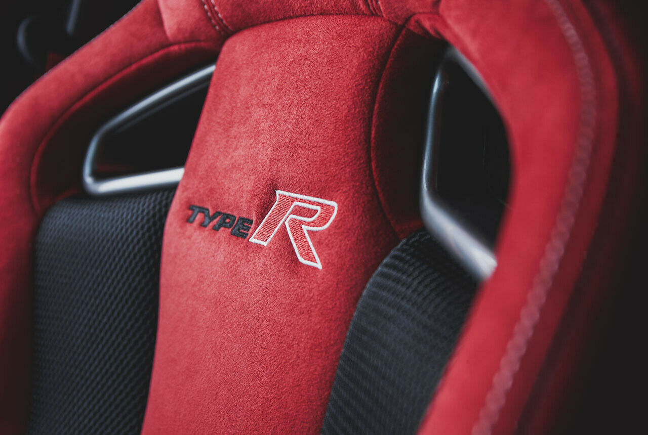 Highlight am Honda Civic Type-R: Die engen, aber bequemen Sportsitze