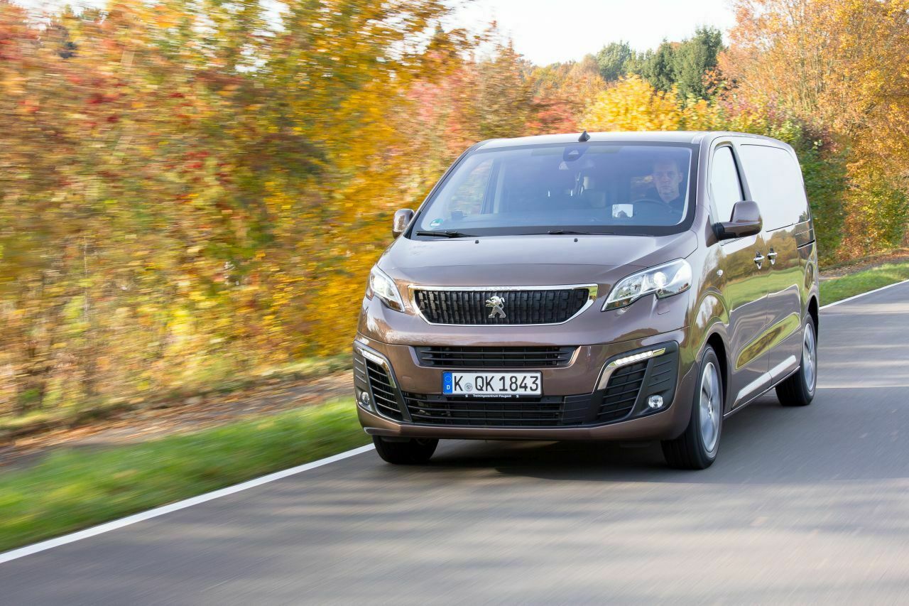 Peugeot Traveller: Frontansicht