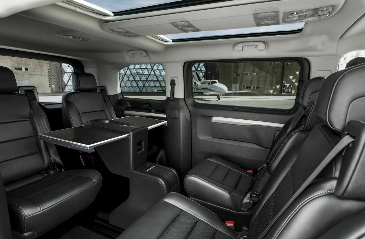 Peugeot Traveller Business Lounge: Soll ab 2017 im gehobenen Shuttle-Dienst um Kunden werben