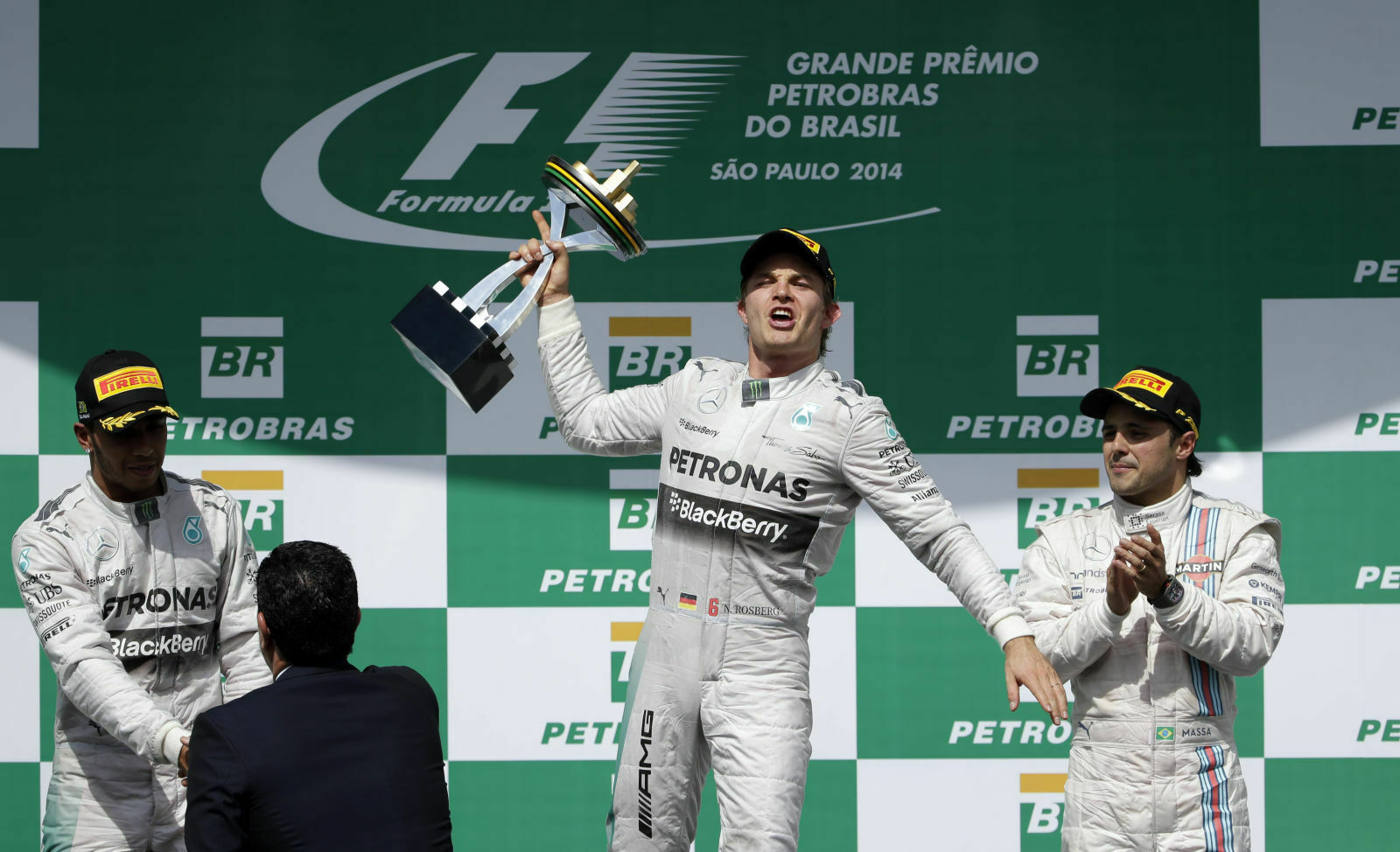 Nico Rosberg gewinnt in Brasilien - die WM bleibt offen