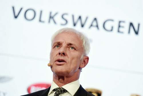 Matthias Müller will den Volkswagen-Konzern mit der "Strategie 2025" neu aufstellen. Die Aktionäre bat der VW-Chef auf der Hauptversammlung um Treue