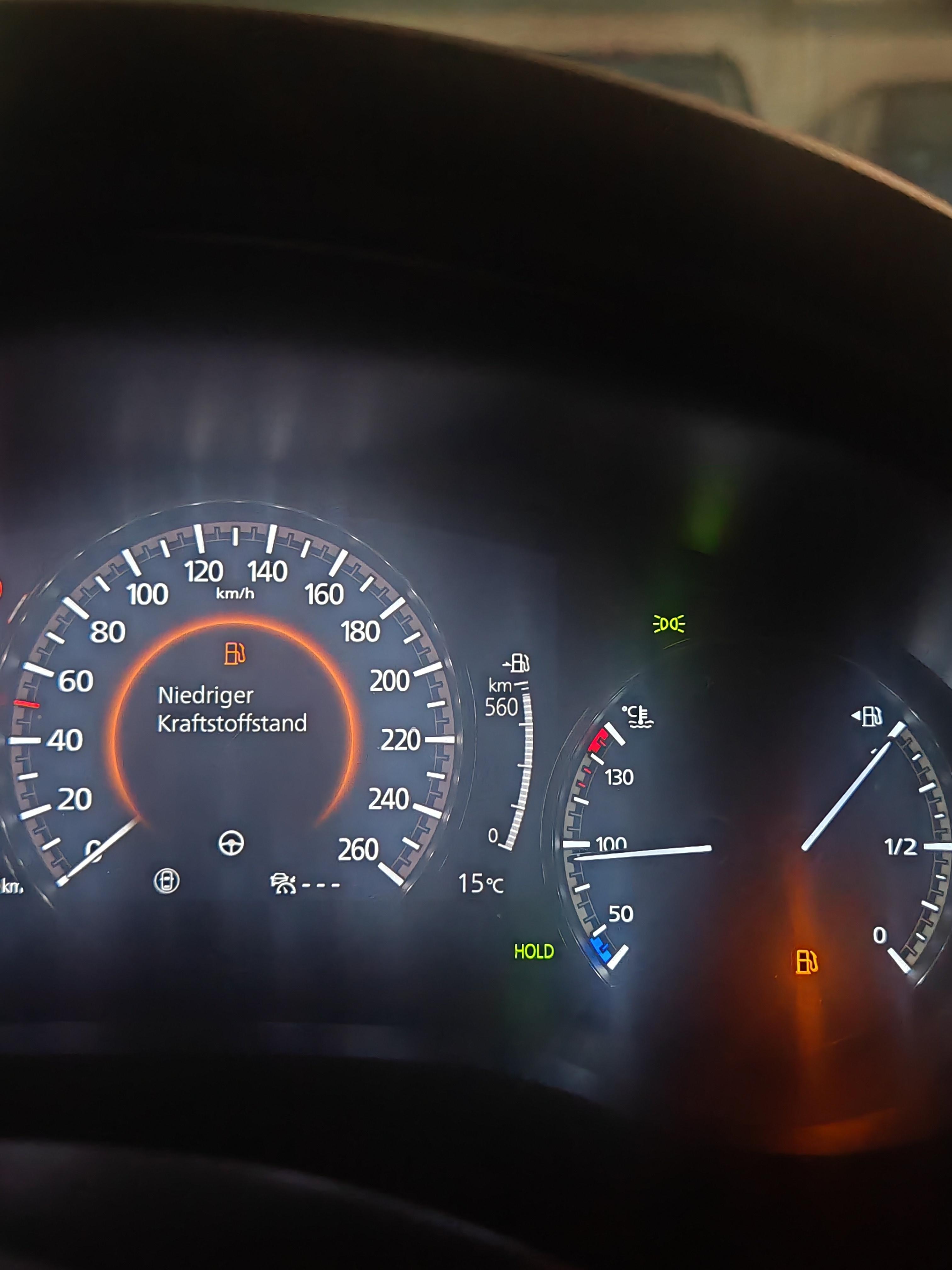 "Niedriger Kraftstoffstand" trotz vollem Tank