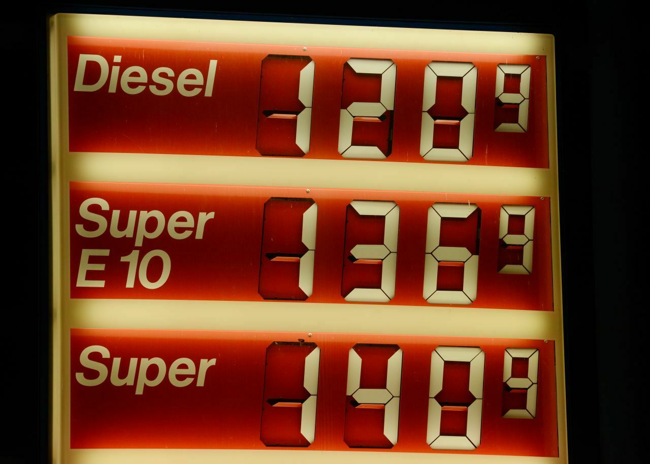 Im November sanken die Preise für Kraftstoffe auf den niedrigsten Stand seit vier Jahren