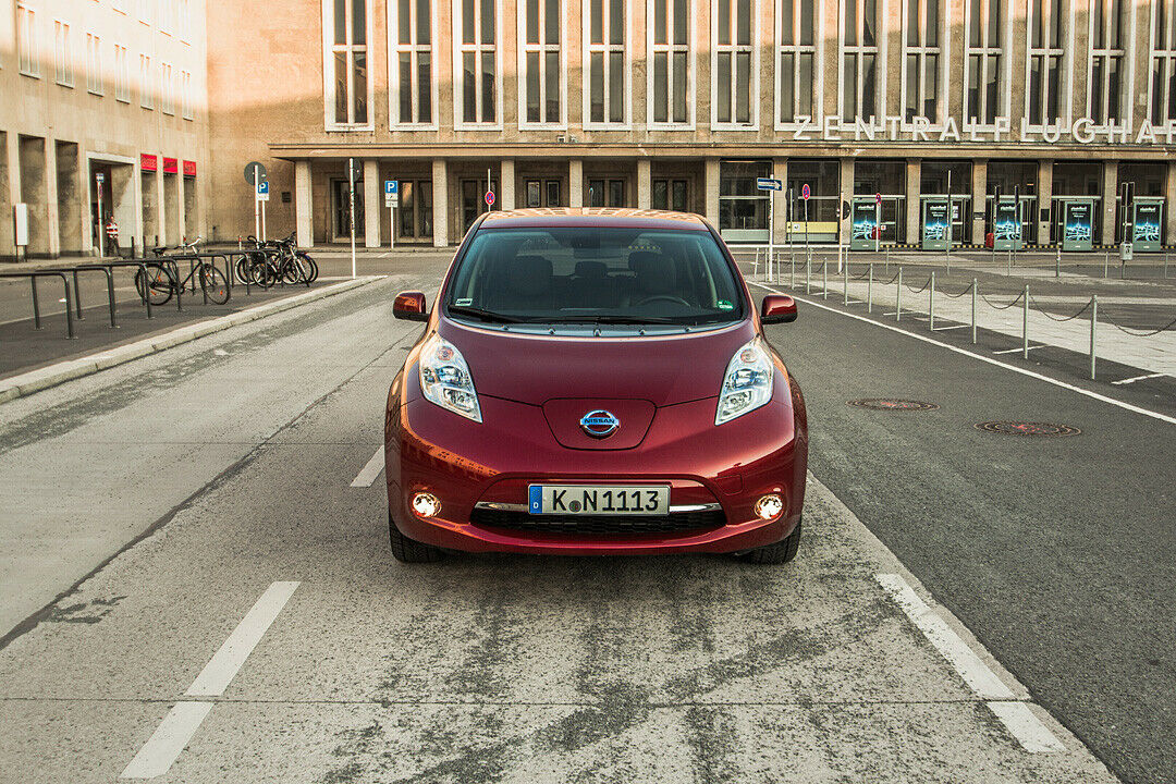 Der Nissan Leaf kostet 23.790 Euro plus monatliche Batteriemiete