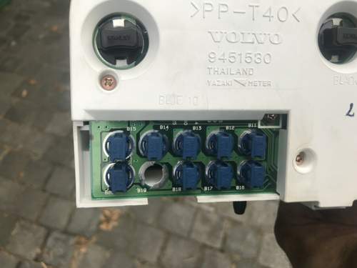 Tacho Lampe ausgebaut MKL