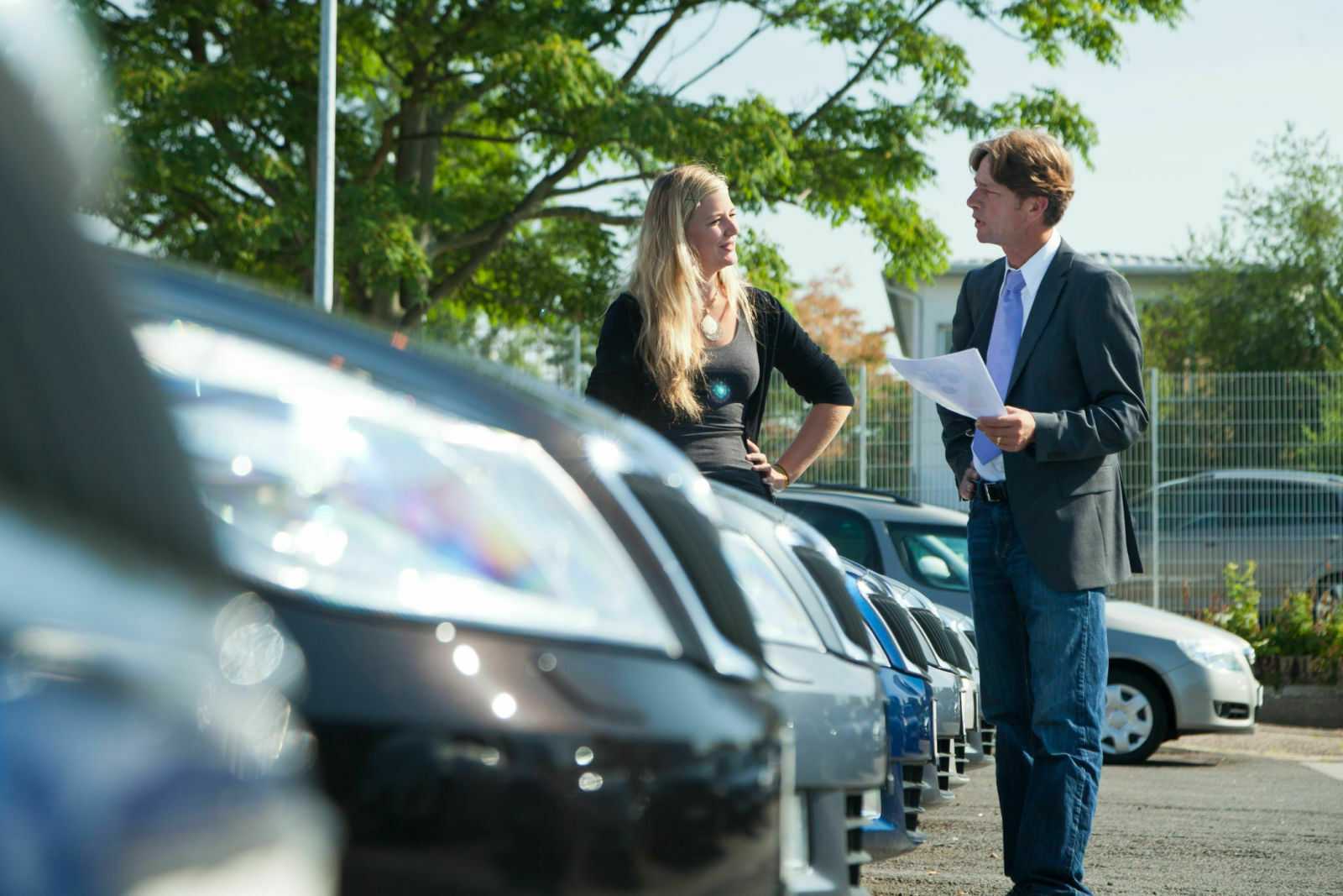 Mehr als zwei Drittel aller Deutschen verkaufen ihr Auto an einen Händler