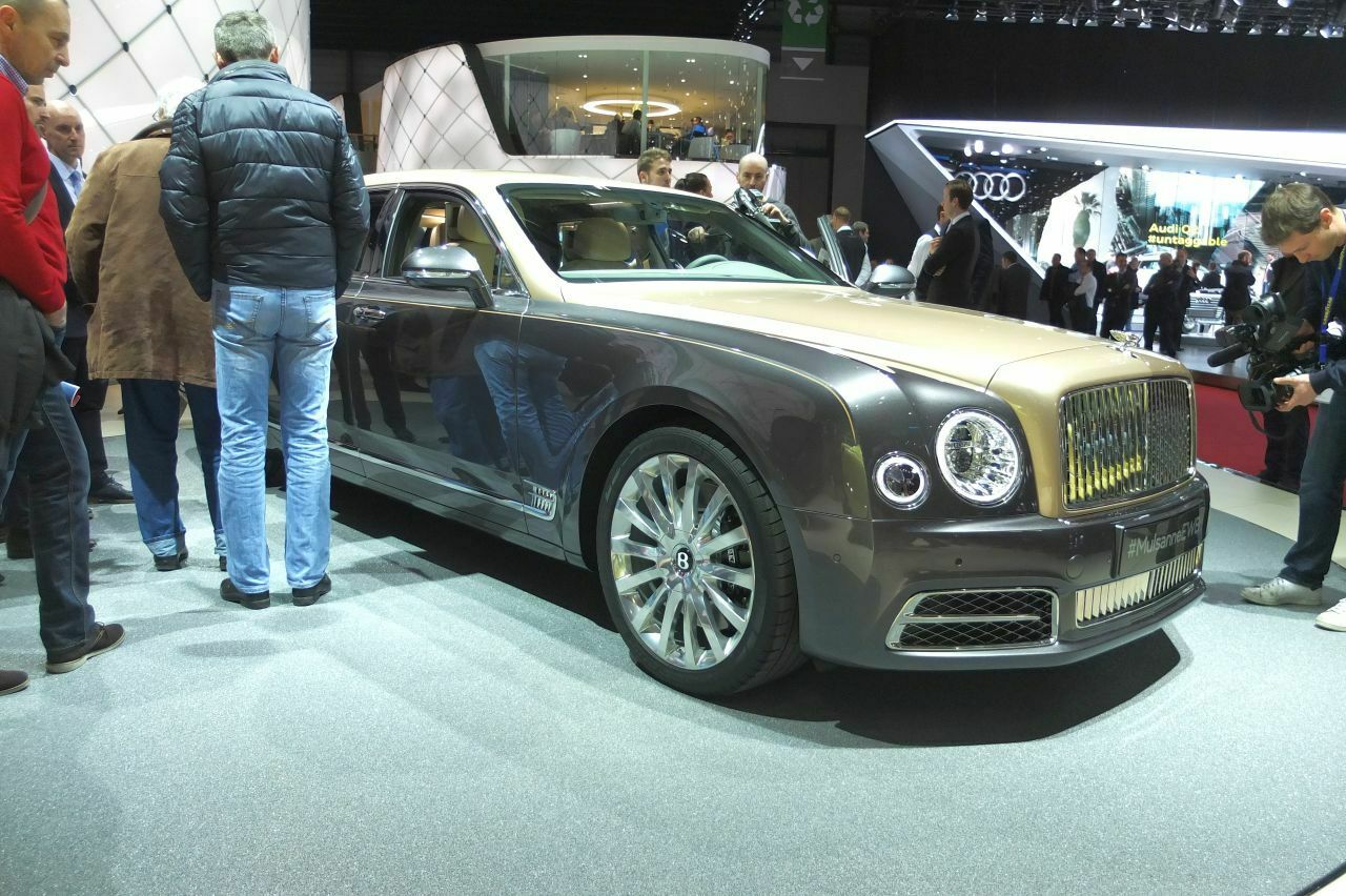 Der längste Viertürer, vom Radstand her: Bentley Mulsanne