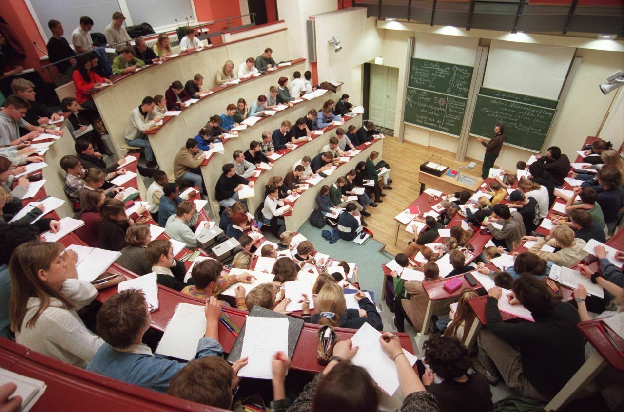 Immer wenige Studenten unterhalten ein eigenes Auto