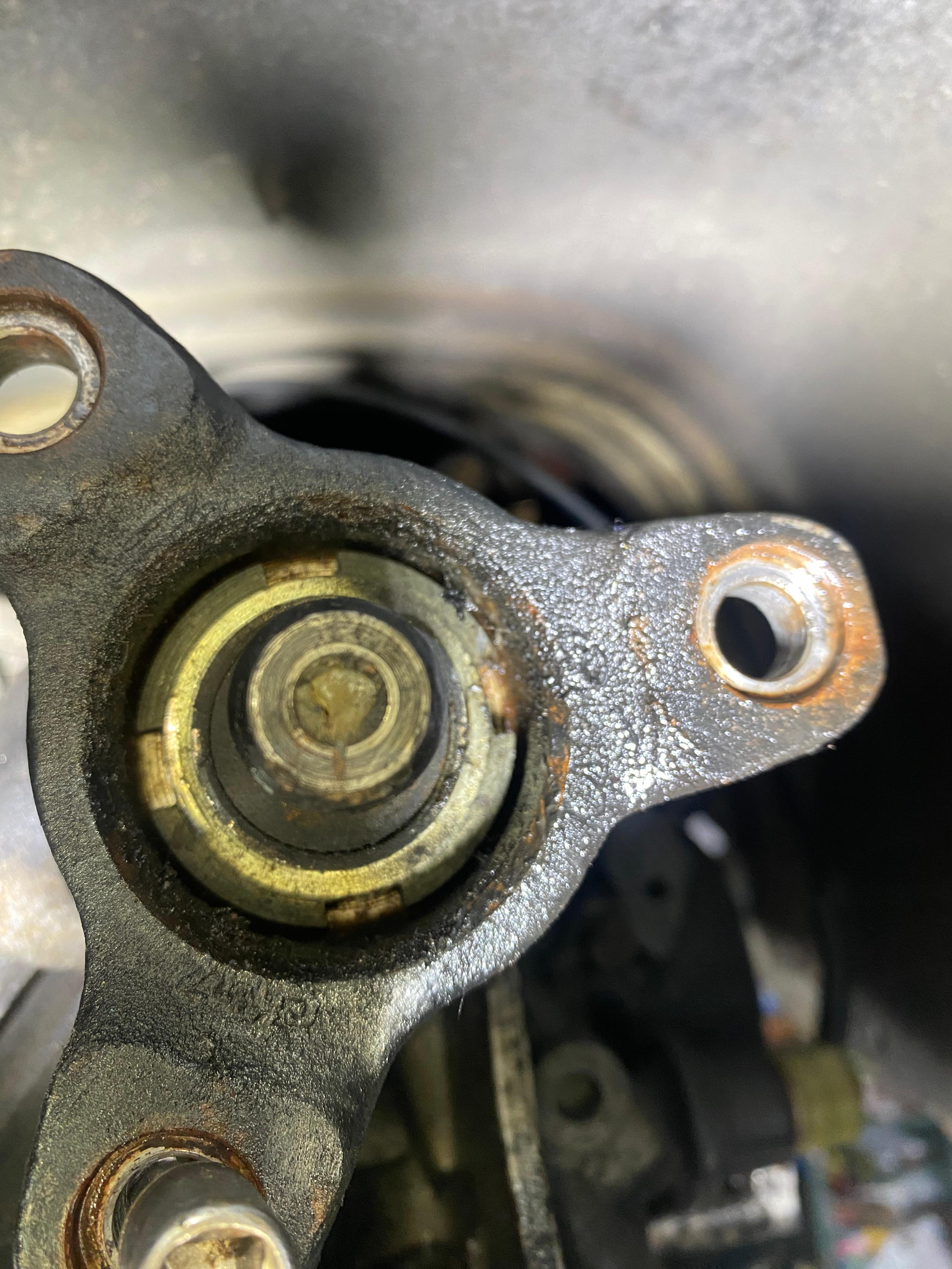 Nutmutter Getriebeflansch hinten W123 Automatik 722.117