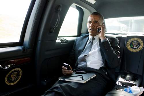 Ein seltenes Bild aus dem Inneren des "Cadillac One": Obama im Einzelsitz.