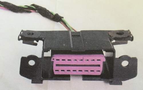 OBD-Buchse mit Aufnahme von VW
