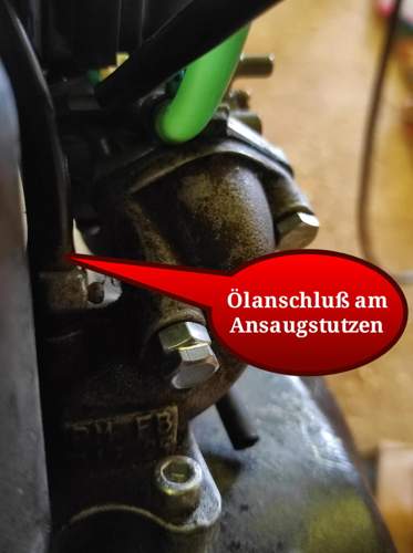 Ölanschluß am Ansaugstutzen