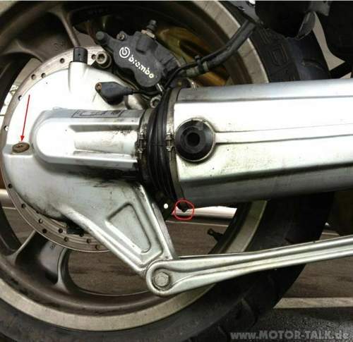Img-0827-oel-tropft-am-kardanantrieb-bmw-motorrad-205972562-windows-inte-2013-04-22-08-49-13