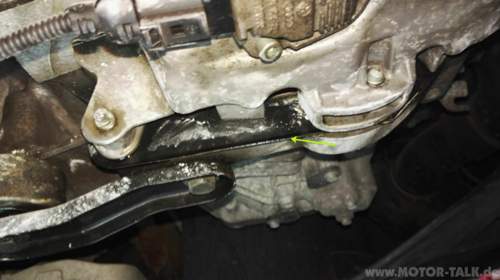 Ölfilm am Blech zw. Motor und Getriebe