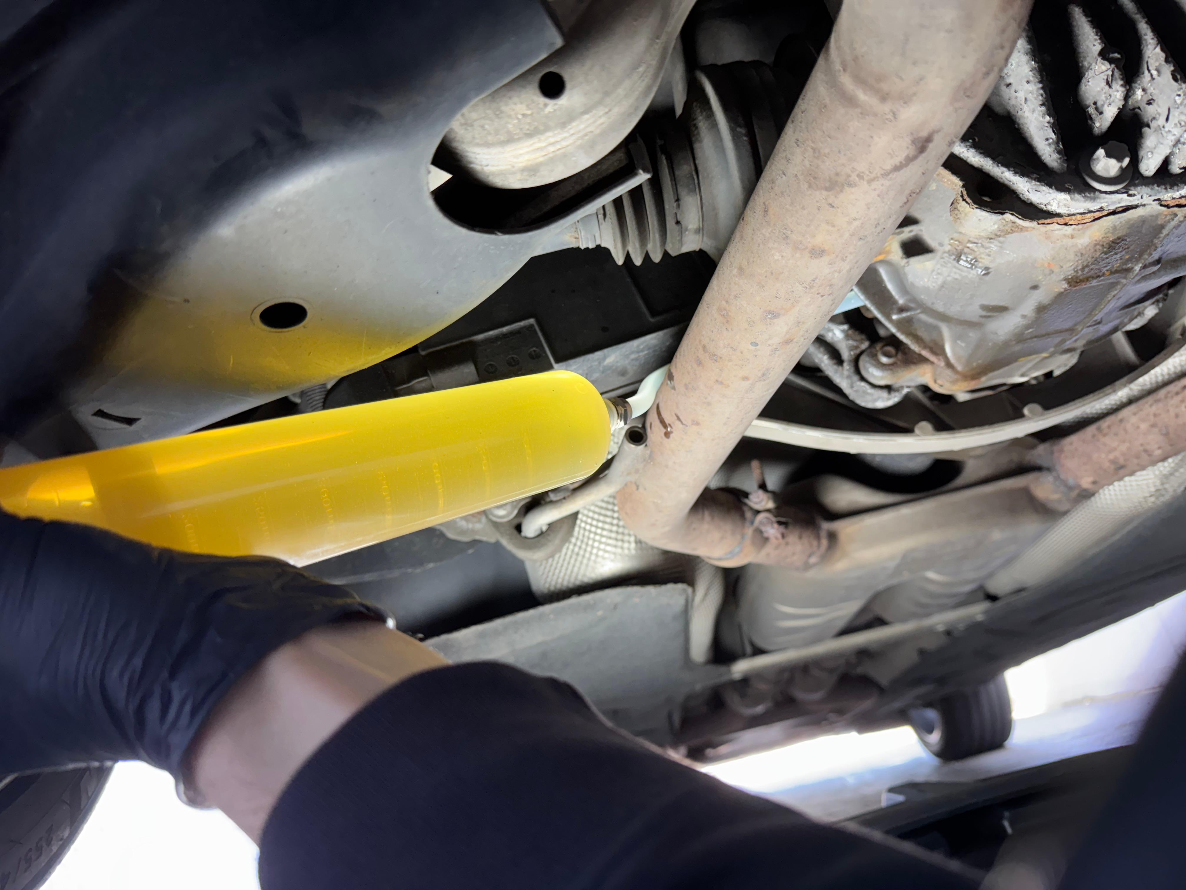 Ölwechsel Differential Füllmenge hinten (W221)