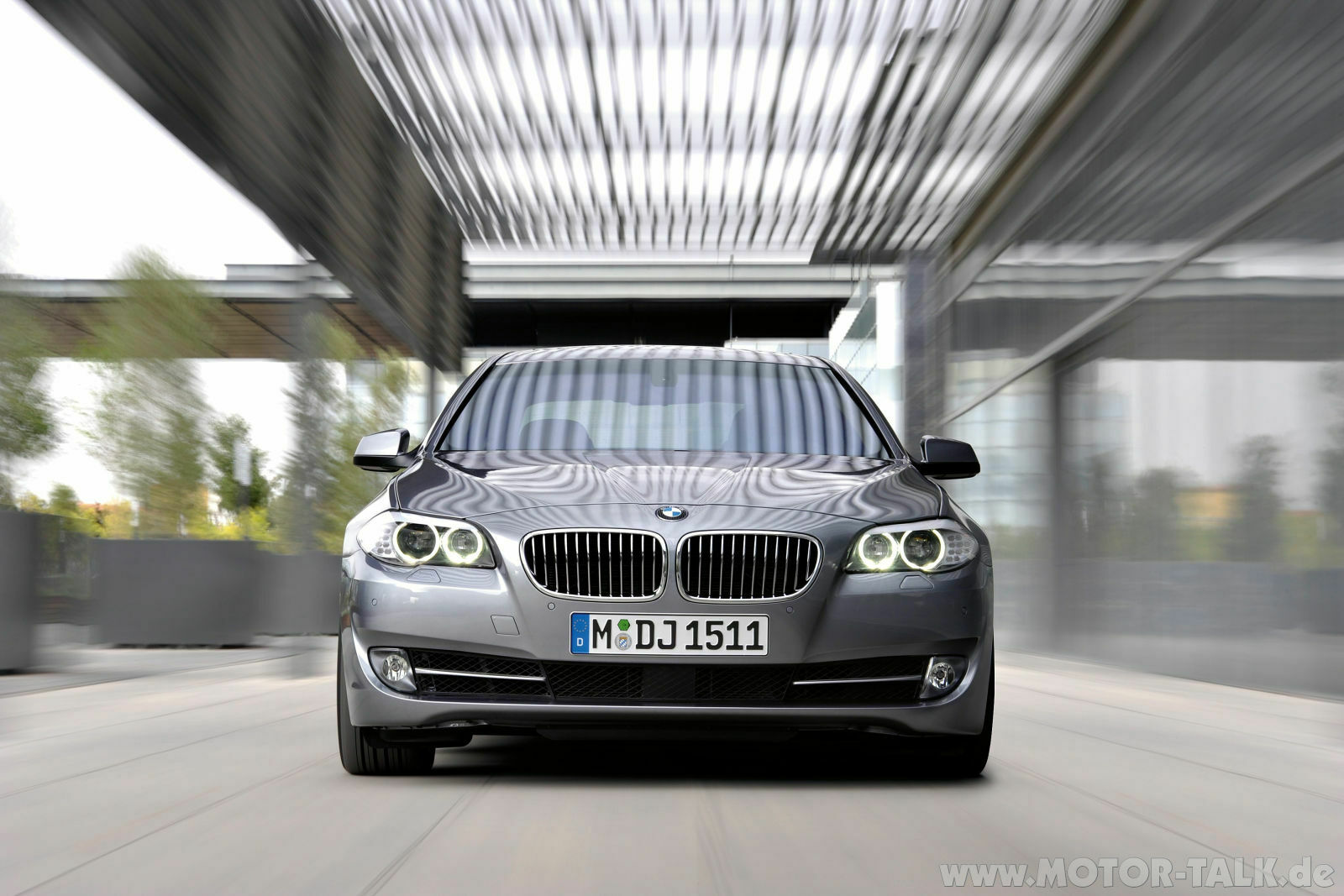 Offizielle Bilder F10