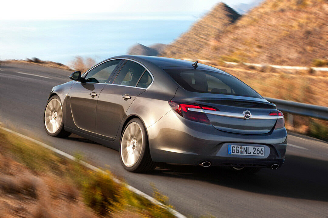Die Heckleuchten des Opel Insignia werden ebenfalls überarbeitet