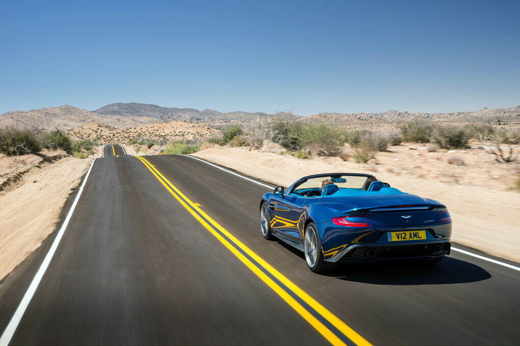Das erste Aston-Cabrio mit Karbon-Karosse: Aston Martin Vanquish Volante