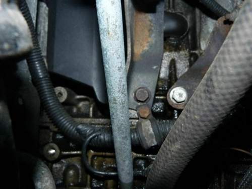 Öl am Motorblock
