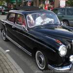 Der 220 S Ponton glänzt wie neu