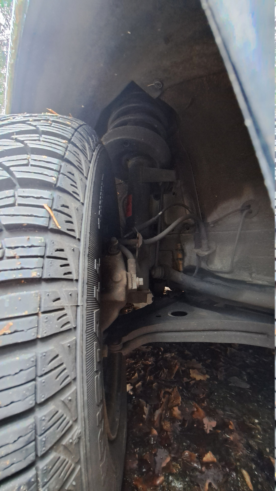 Omega B - 225/55 R16 Reifen zu Nah am vorderen Stoßdämpfer