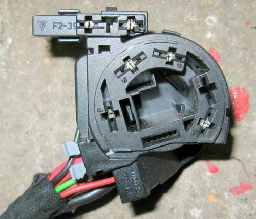 Stecker ZAS AT mit Schüssel-Abziehsperre
