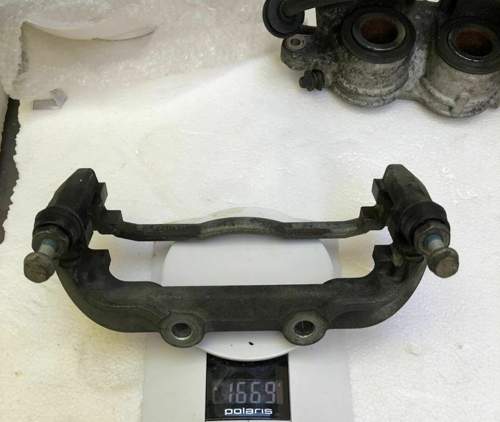 Bremssattelhalter