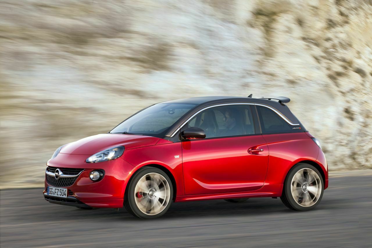 Opel Adam S: Der kleine Giftzwerg steht auf 18-Zoll-Felgen sowie als "seriennahe Studie" auf dem Genfer Salon