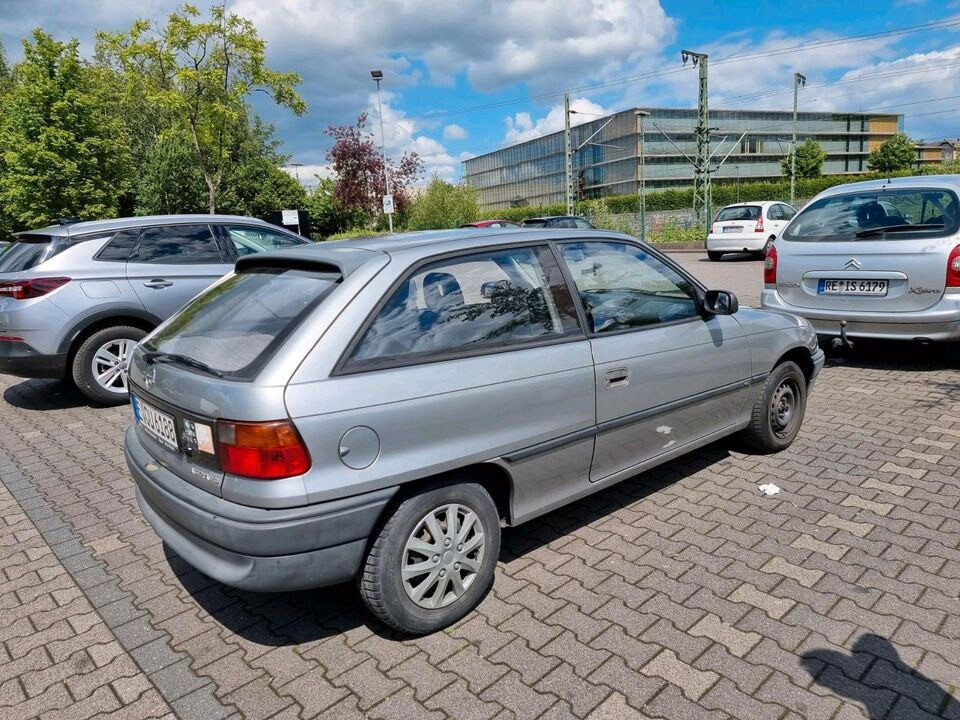 Opel Astra F 1.6i Test