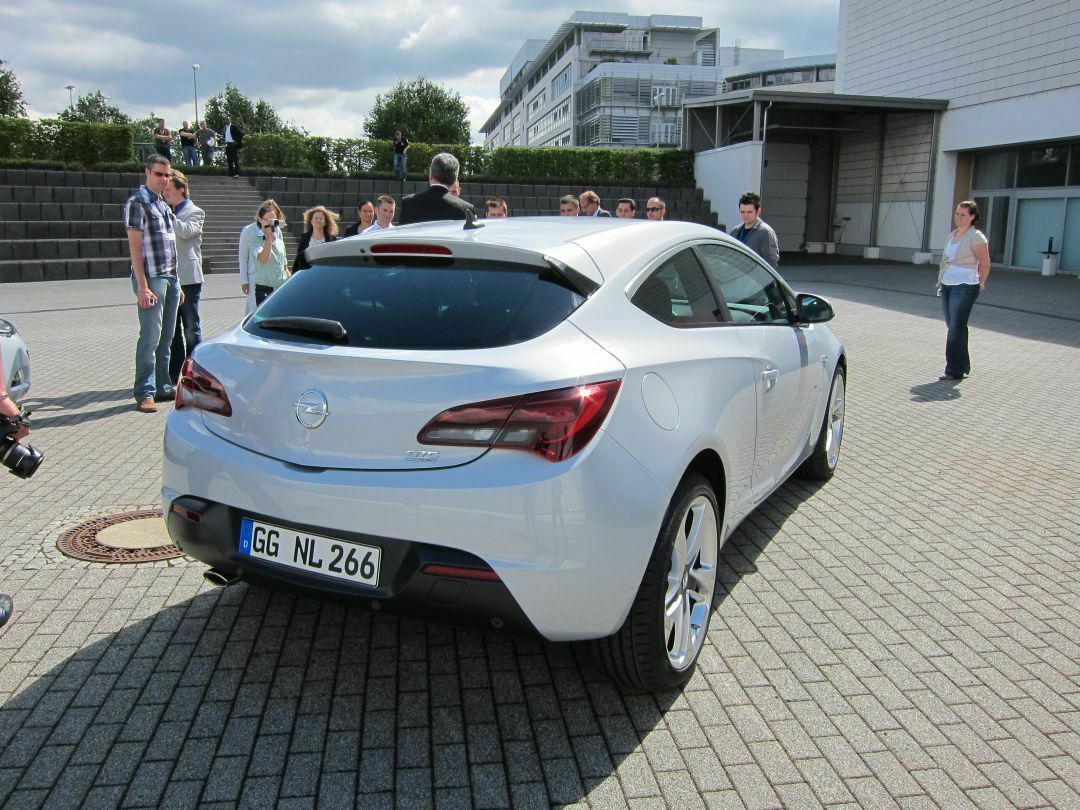 Opel Astra GTC
