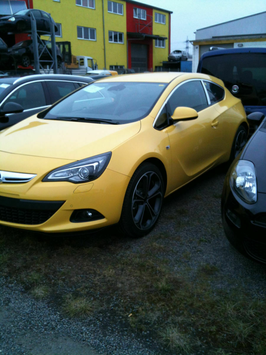 Opel Astra J 1.6T GTC Test