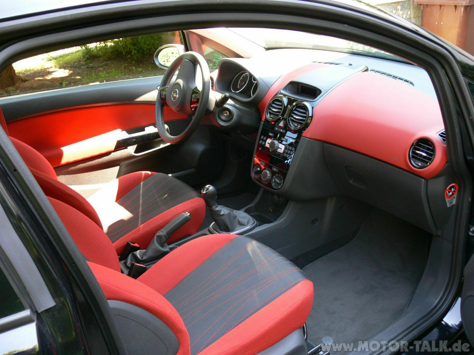 Opel Corsa D 1.4 Test
