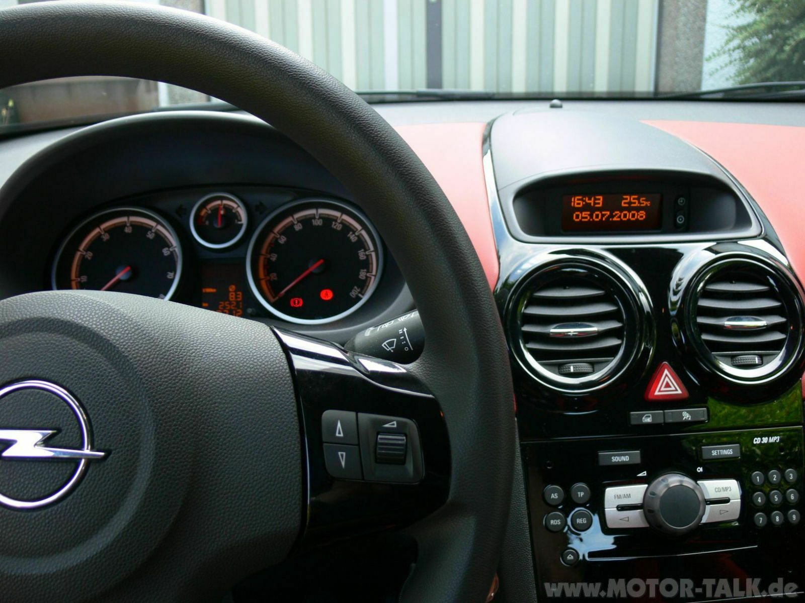 Opel Corsa D 1.4 Test