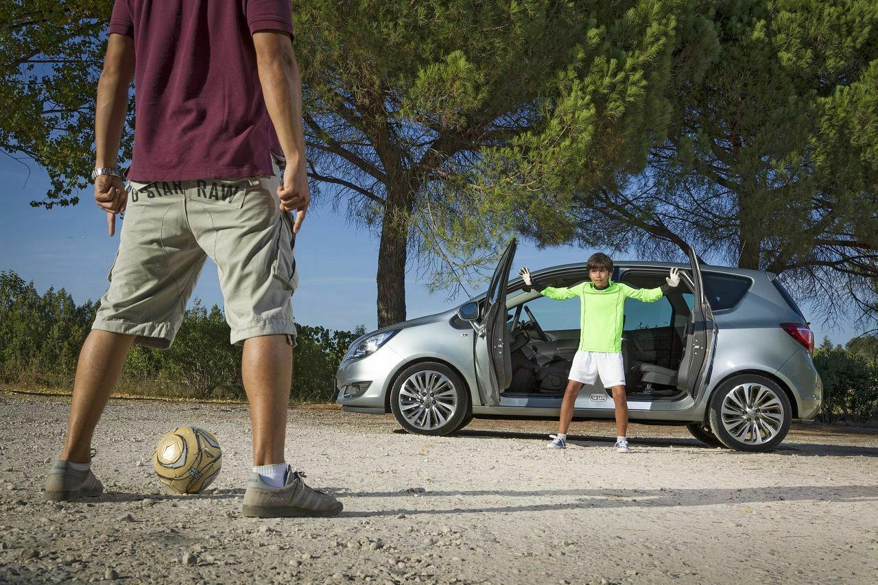 Volltreffer? Der Meriva erreicht zwar bei den Minivans 12,5 Prozent - mehr Marktanteil hat nur die Mercedes B-Klasse. Aber das Segment schrumpft insgesamt