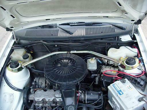 Opel Kadett 91 Motorraum Foto