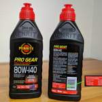 Zwei Liter vollsynthetisches Hypoid-Öl, direkt aus Australien.