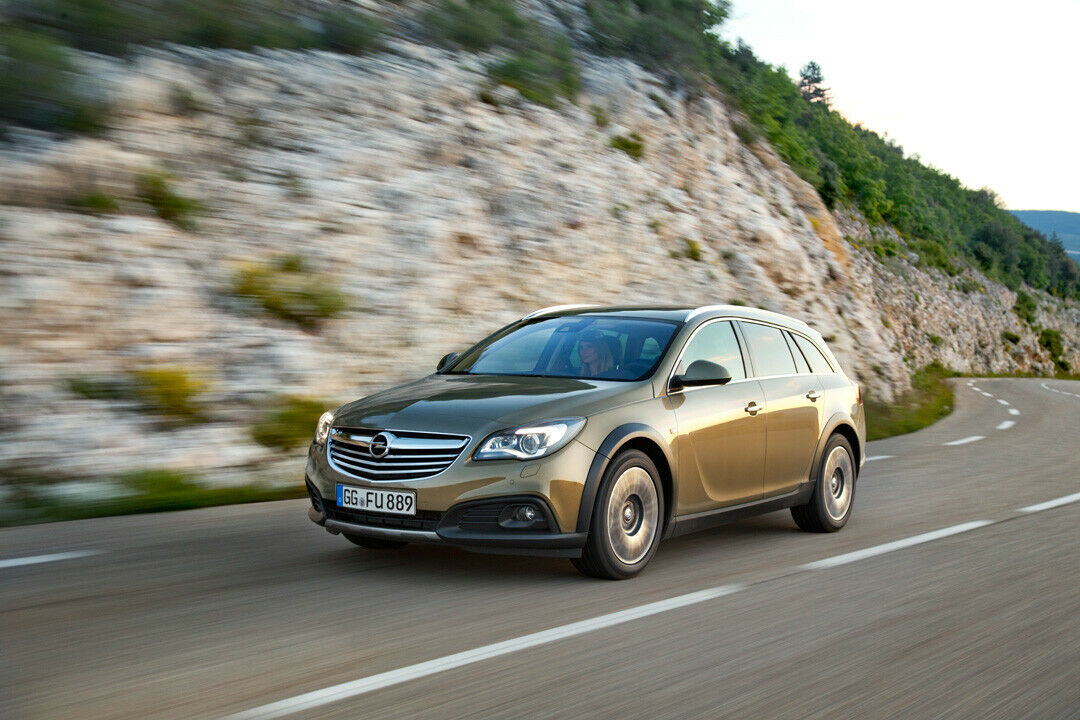 Offroad-Gene im Familien-Opel: Die Rüsselsheimer zeigen den Insignia Country Tourer auf der IAA in Frankfurt