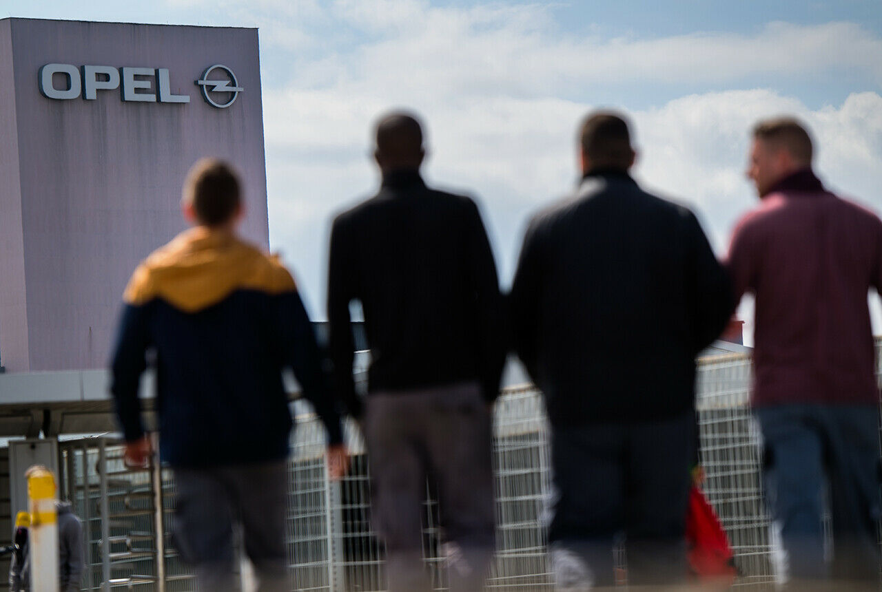 Opel hat sich verpflichtet, bis Ende Mai keine Aufhebungsverträge mehr abzuschließen