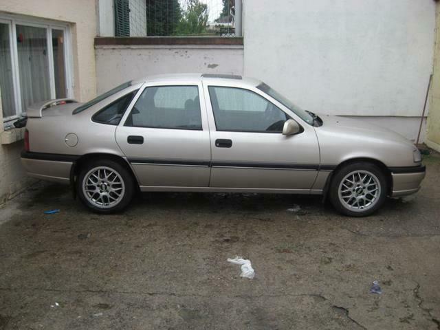 Opel Vectra A 2.5 V6 Test