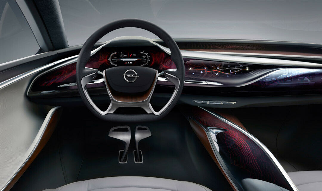 Vernetzt: Im Cockpit klären 3-D-Grafiken den Fahrer über sein Fahrzeug auf