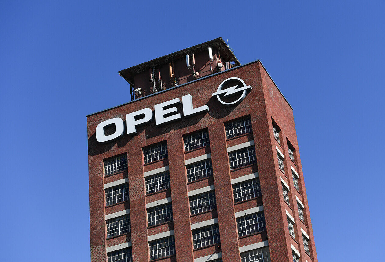 Laut KBA hat Opel bei einigen Modellen verbotene Abschalteinrichtungen eingesetzt. Opel ging dagegen vor und scheiterte