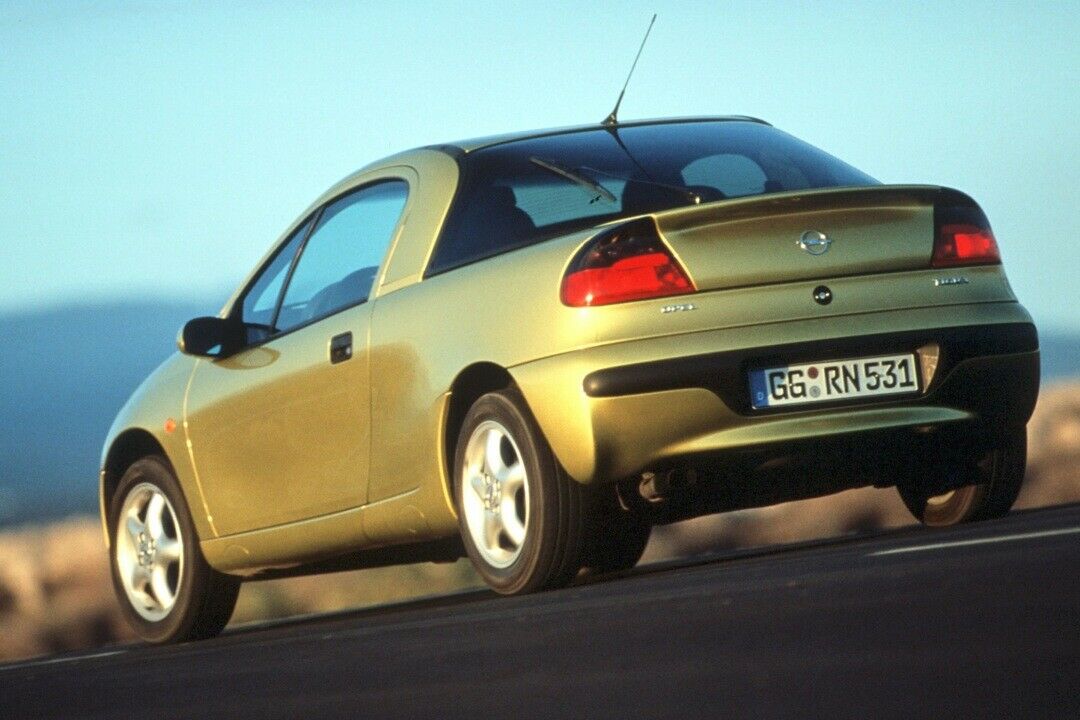 Ab 1994 brachte Opel das kleine Coupé Tigra auf Basis des Corsa