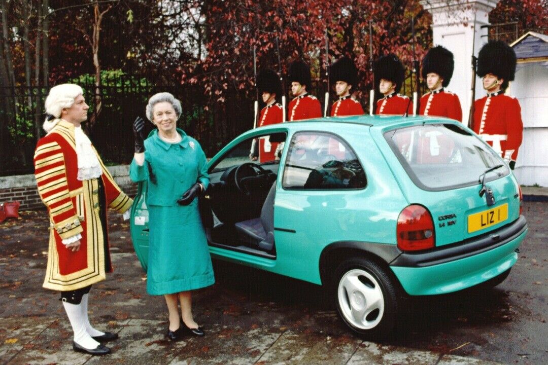 Der zweite Corsa und die (nicht ganz echte) Queen