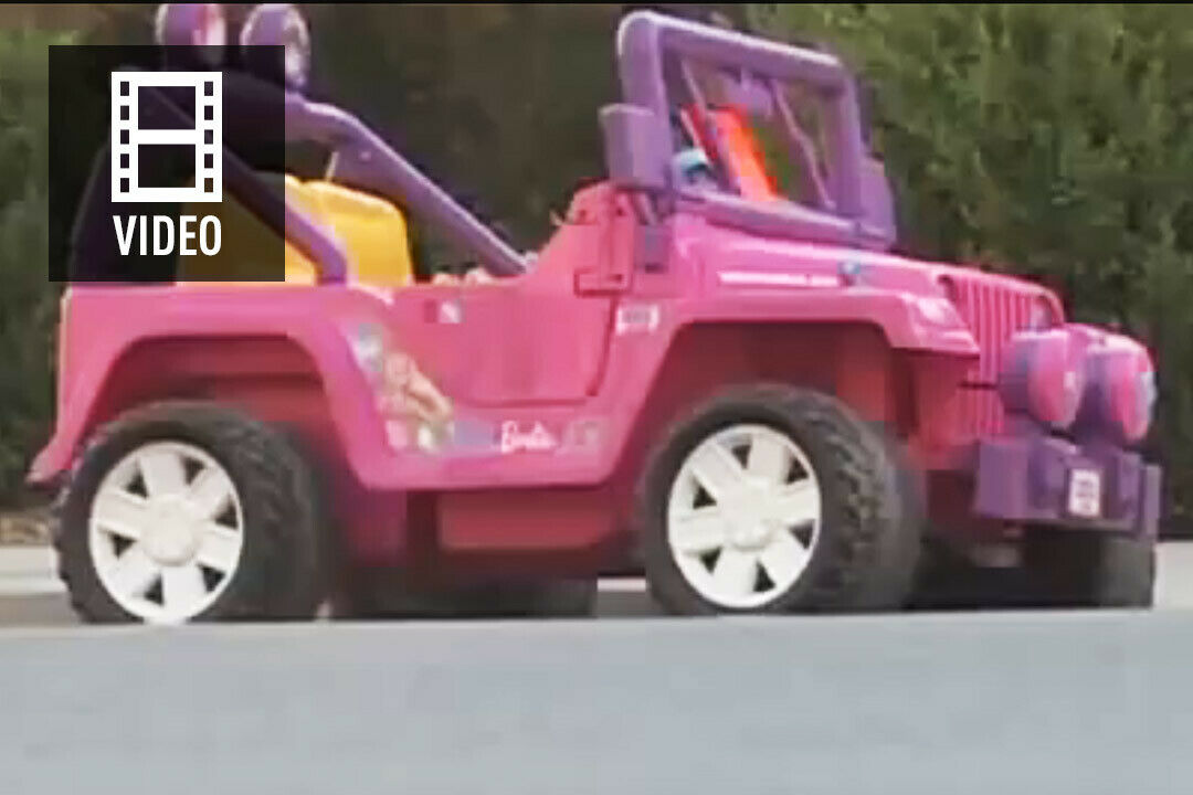 In der amerikanischen Stadt American Fork haben Polizisten diesem Spielzeug-Jeep einen Strafzettel verpasst