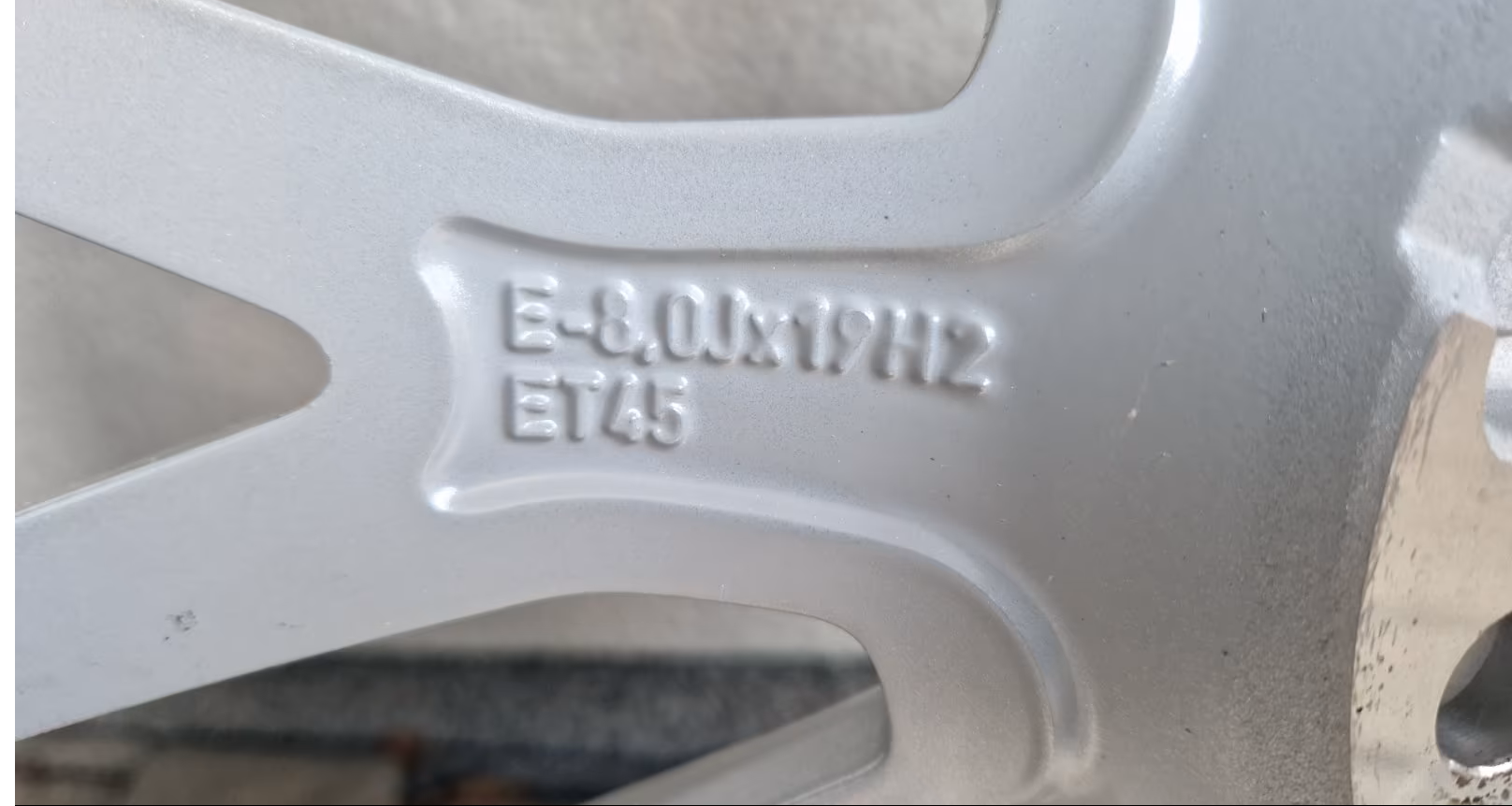 Original Audi Q2/SQ2 19"-Komplettrad (Sommer) ungefahren/Neu