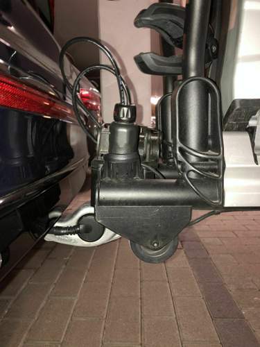 Thule-easyfold-xt-3-auf-tiguan-fl-ahk